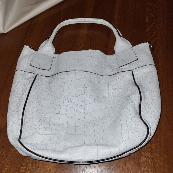Perfect summer purse! Claudia Firenze large white leather bag! - Picture 6 of 7